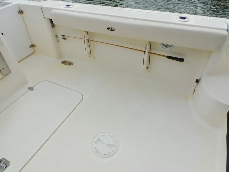 Slide: The Image of Pursuit 3070 Offshore 2002 - 17