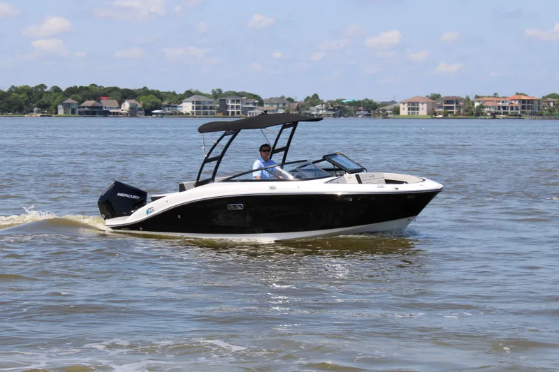 Slide: The Image of Sea Ray SPX 210 Outboard 2026 - 7
