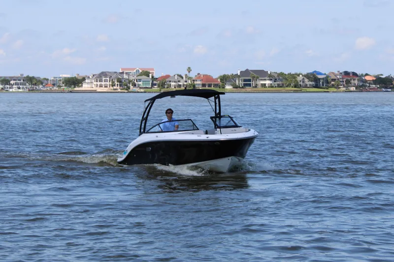 Slide: The Image of Sea Ray SPX 210 Outboard 2026 - 9