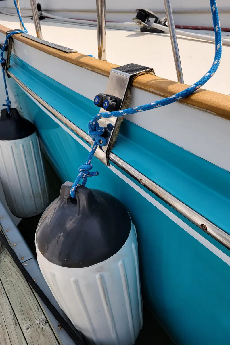 Slide: The Image of Little Harbor 51 Pilothouse 1996 - 58