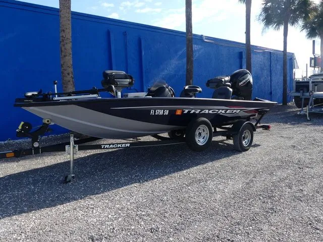 The Image of Tracker Pro Team 175 TF 2021 - 1