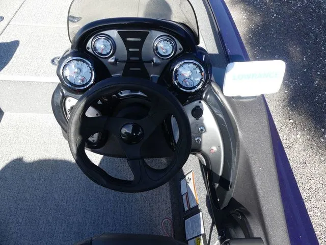 Slide: The Image of Tracker Pro Team 175 TF 2021 - 17