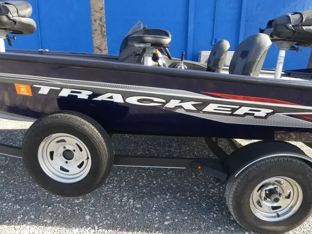 Slide: The Image of Tracker Pro Team 175 TF 2021 - 6