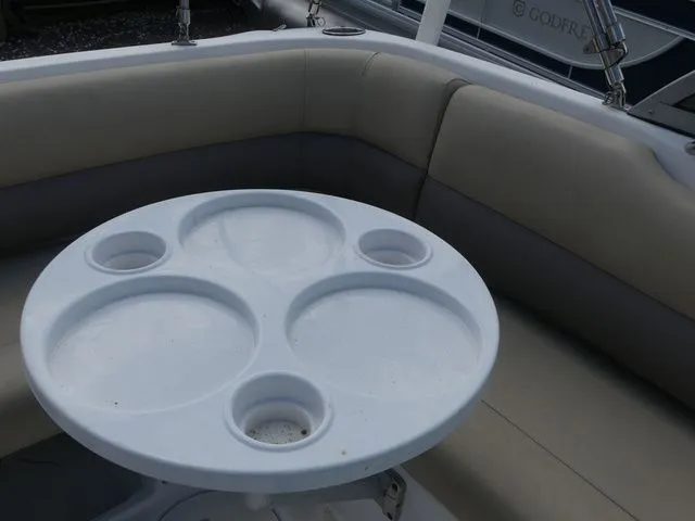 Slide: The Image of Hurricane SunDeck 187 OB 2016 - 10