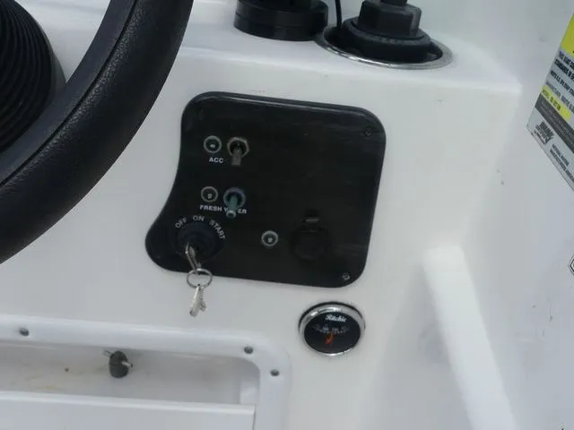 Slide: The Image of Hurricane SunDeck 187 OB 2016 - 15