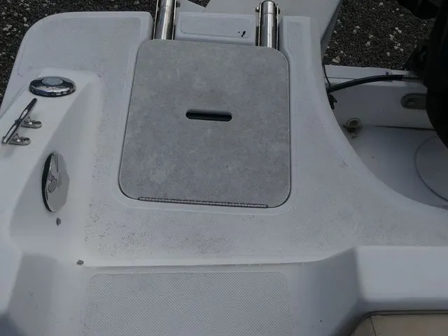 Slide: The Image of Hurricane SunDeck 187 OB 2016 - 19