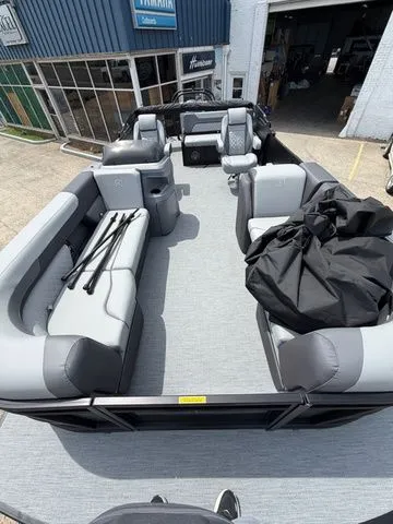 Slide: The Image of Godfrey Sweetwater 2286 SFLC - Suzuki 250 SS 2026 - 5