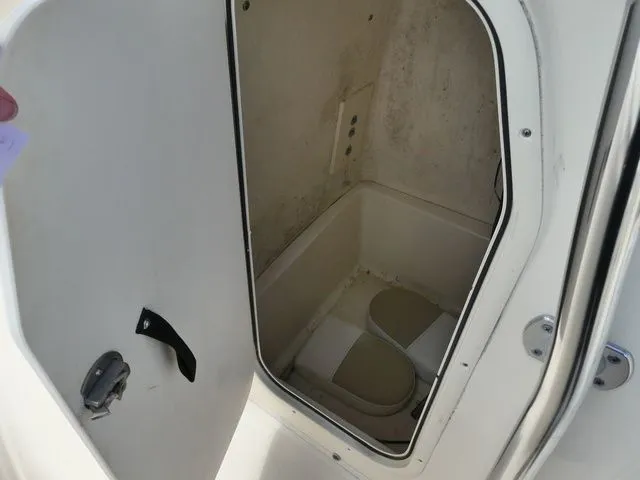 Slide: The Image of Bulls Bay 230 Center Console 2023 - 13