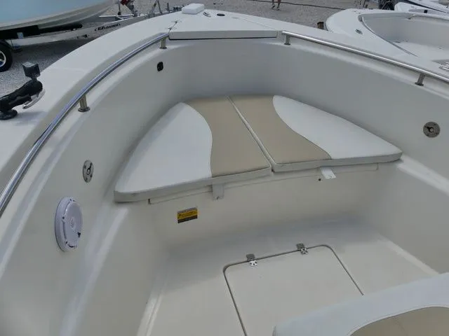 Slide: The Image of Bulls Bay 230 Center Console 2023 - 14