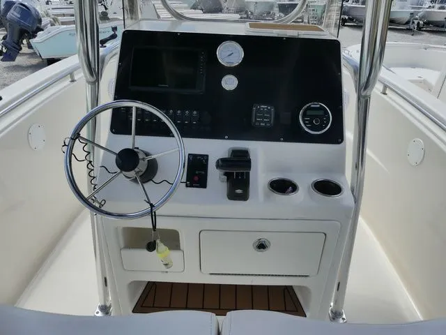 Slide: The Image of Bulls Bay 230 Center Console 2023 - 9