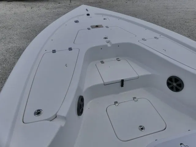 Slide: The Image of Sea Pro 228 2020 - 11