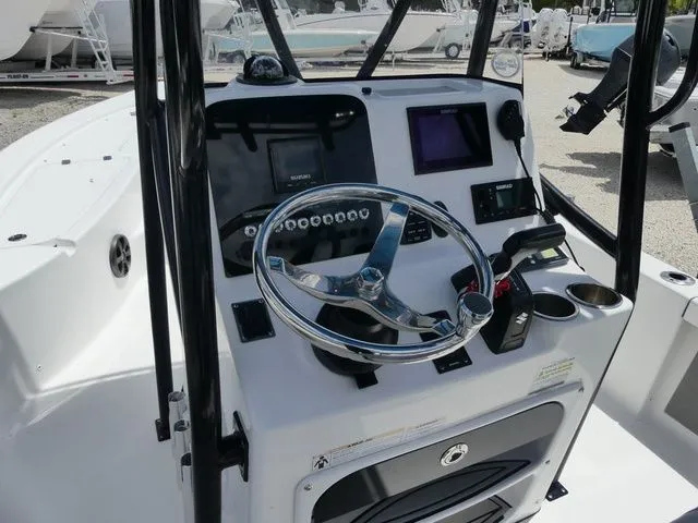 Slide: The Image of Sea Pro 228 2020 - 7