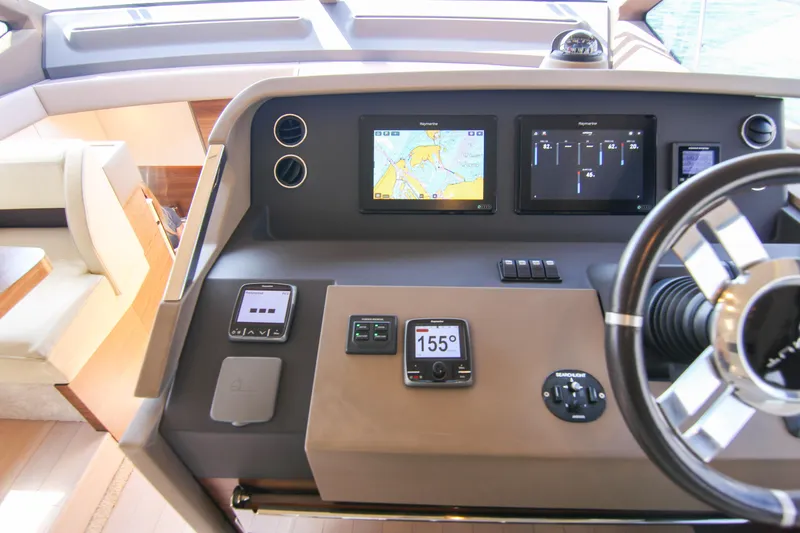 Slide: The Image of Azimut 50 2016 - 106