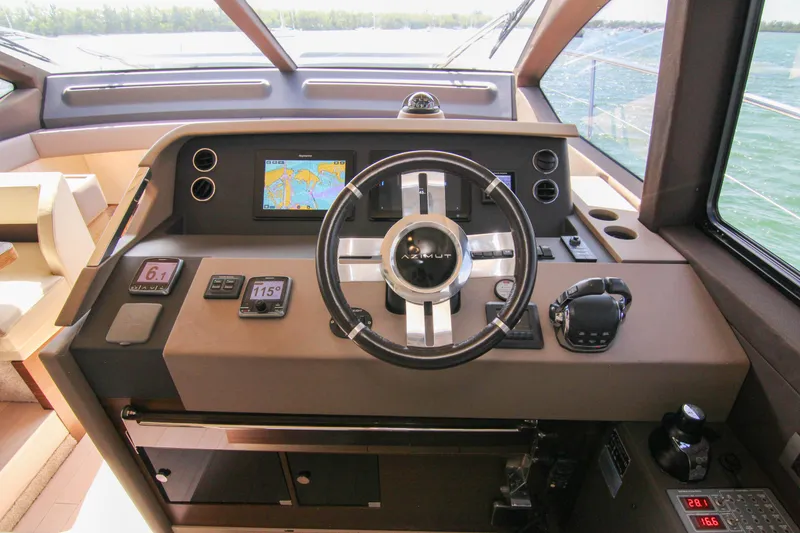 Slide: The Image of Azimut 50 2016 - 110