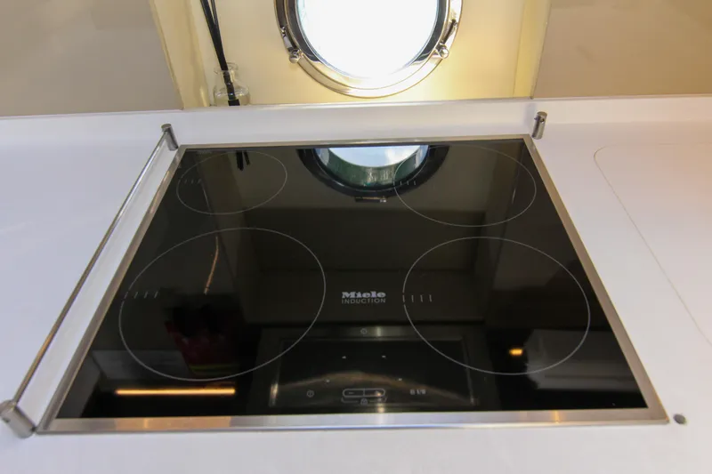 Slide: The Image of Azimut 50 2016 - 75