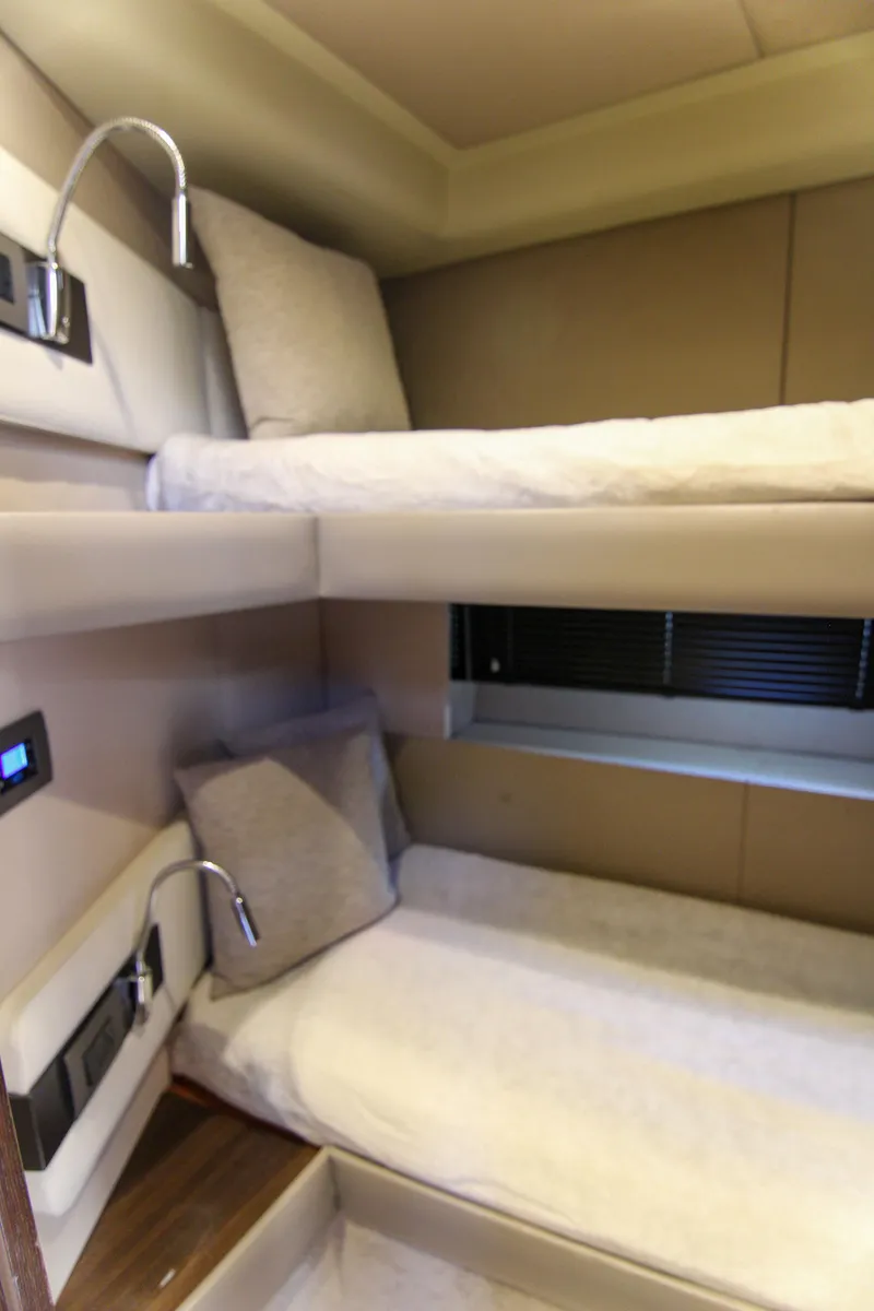 Slide: The Image of Azimut 50 2016 - 80