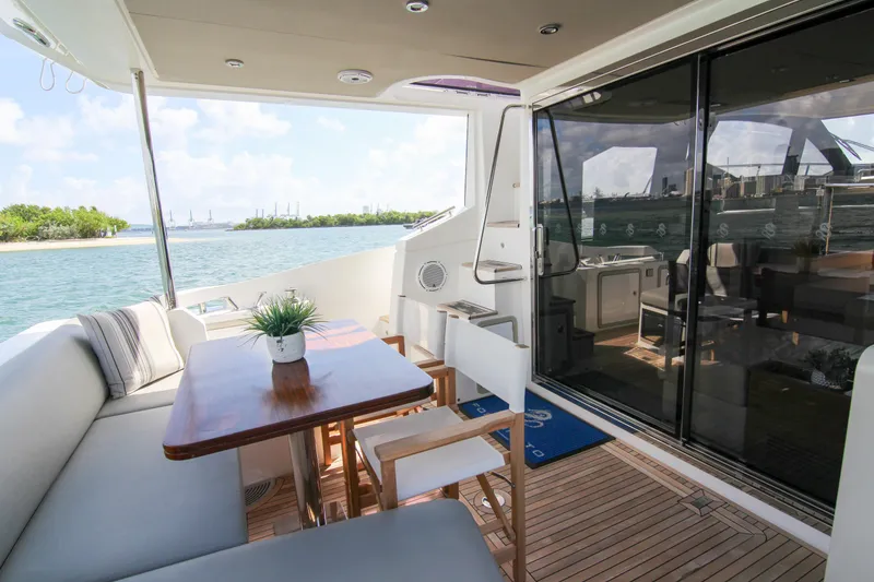 Slide: The Image of Azimut 50 2016 - 95