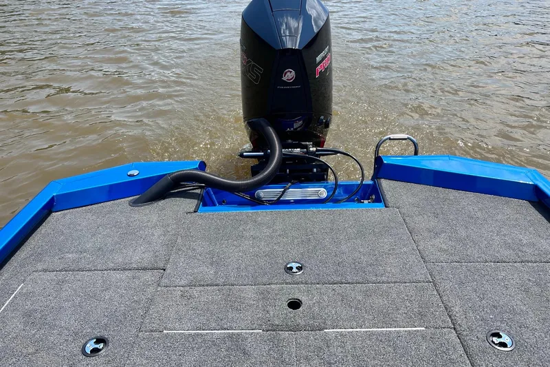 Slide: The Image of 2022 Vexus AVX 2080 boat with outboard motor on water. - 8