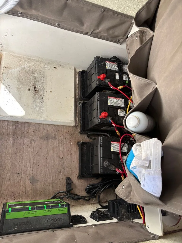 Slide: The Image of Stingray 210 CC 2022 - 18