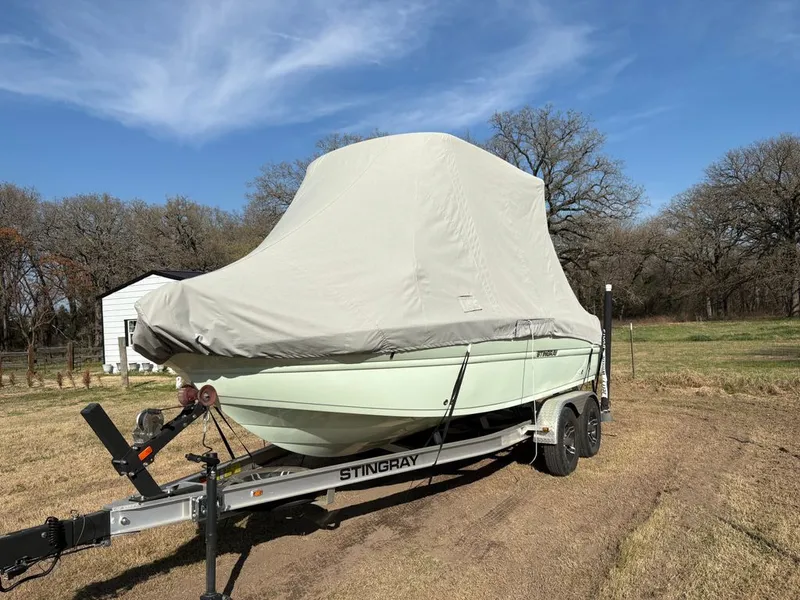 Slide: The Image of Stingray 210 CC 2022 - 21