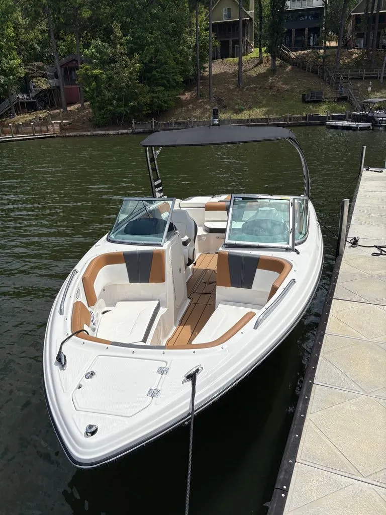 The Image of Chaparral 23 SSi 2024 - 0