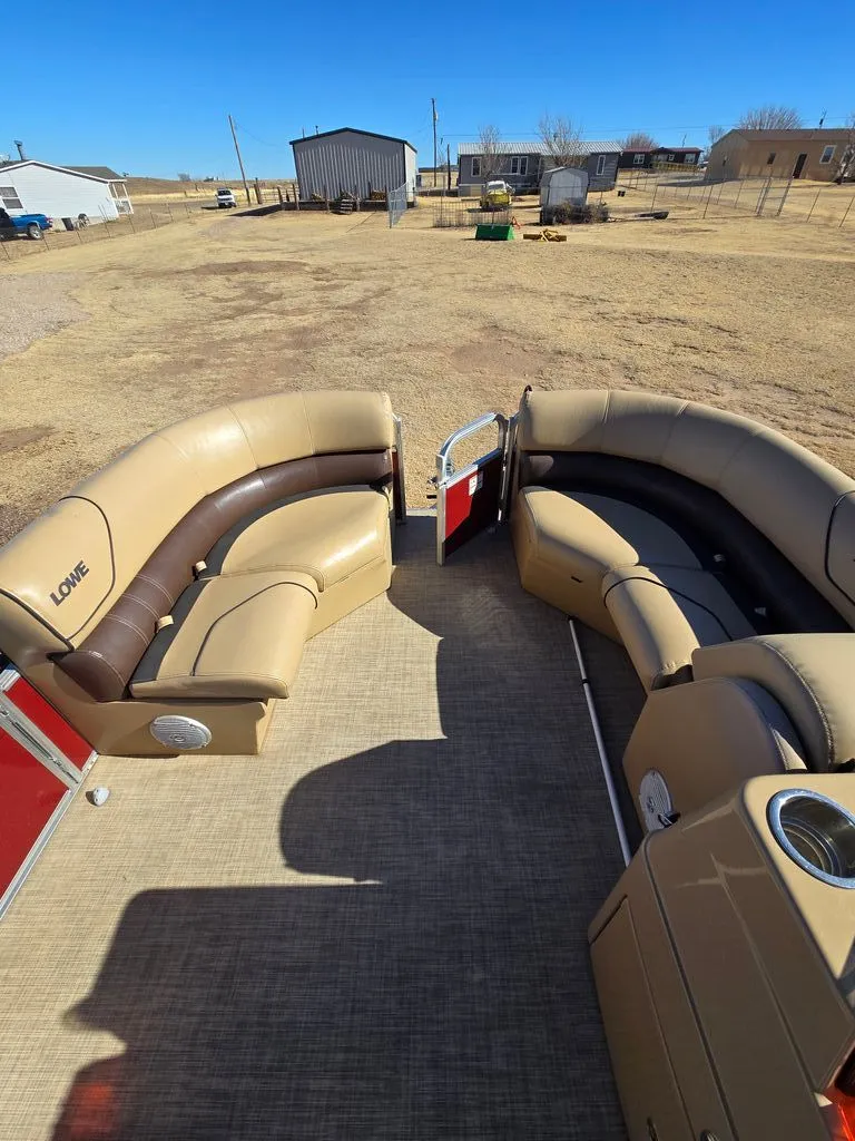 Slide: The Image of Lowe Ss 190 2018 - 12