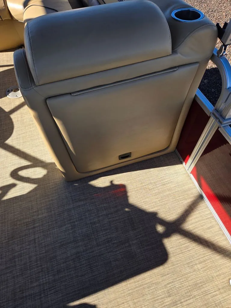 Slide: The Image of Lowe Ss 190 2018 - 18