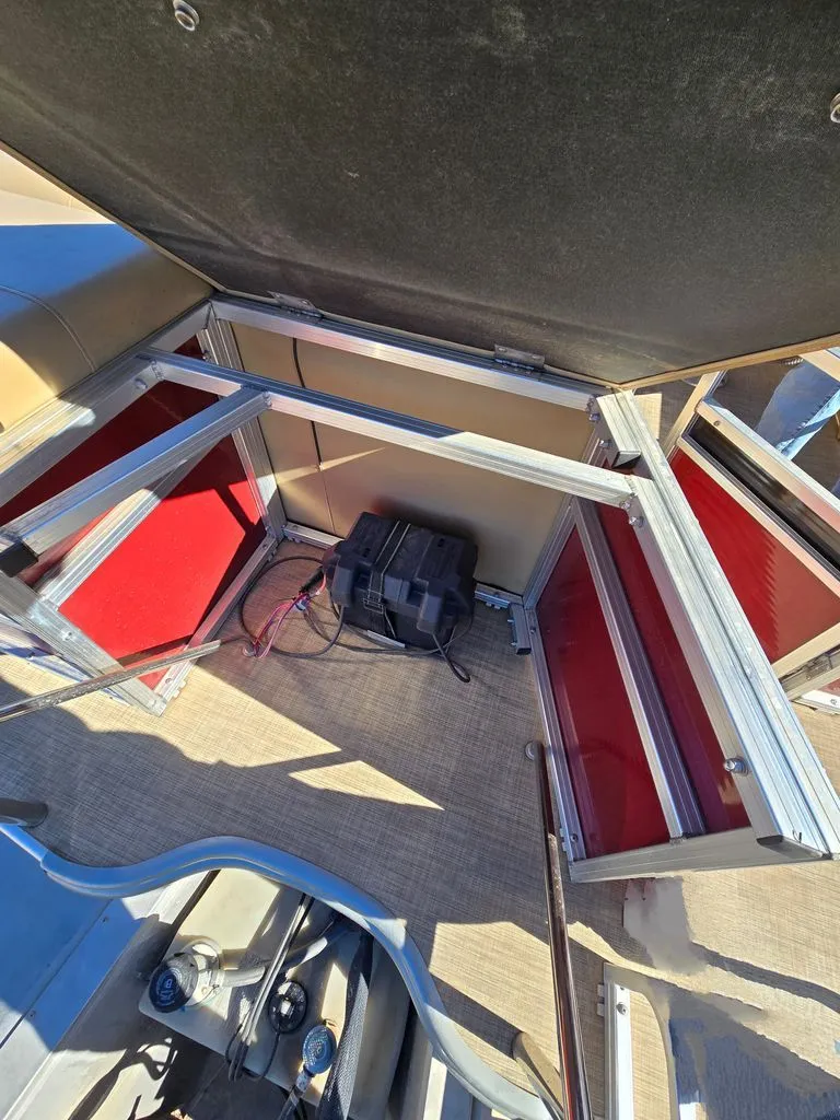 Slide: The Image of Lowe Ss 190 2018 - 22