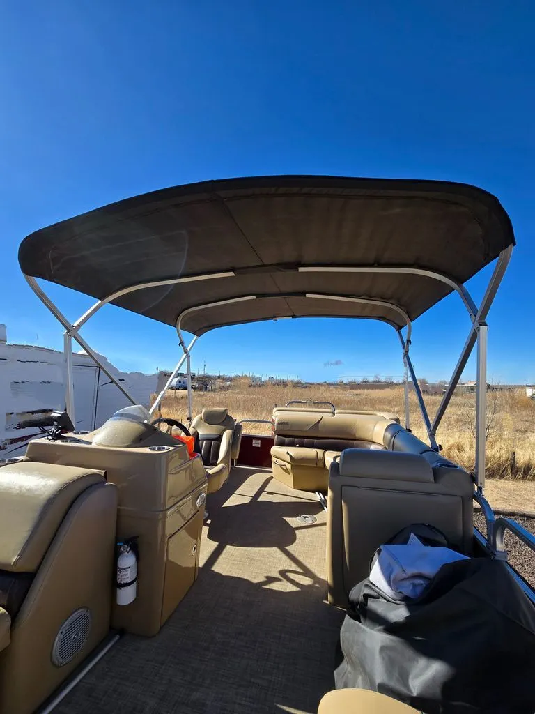 Slide: The Image of Lowe Ss 190 2018 - 24