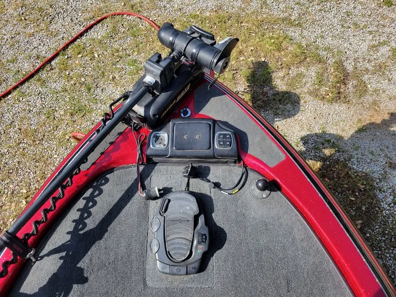 Slide: The Image of Skeeter 21i 2013 - 4