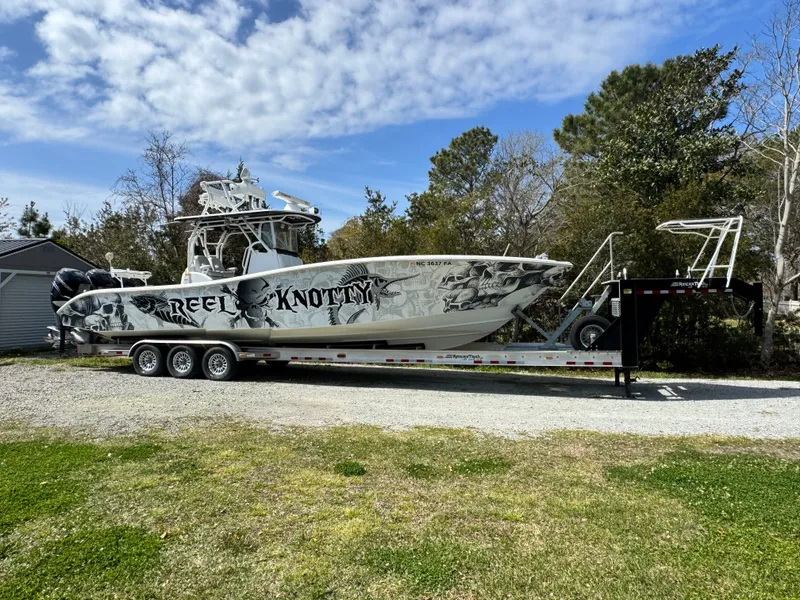 The Image of Yellowfin 36 Offshore 2009 - 0