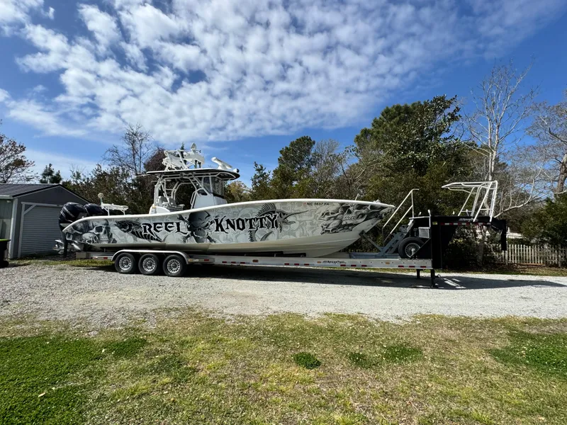 Slide: The Image of Yellowfin 36 Offshore 2009 - 1