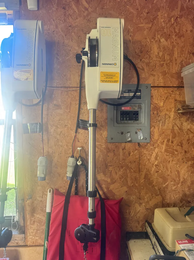 Slide: The Image of Yellowfin 36 Offshore 2009 - 30