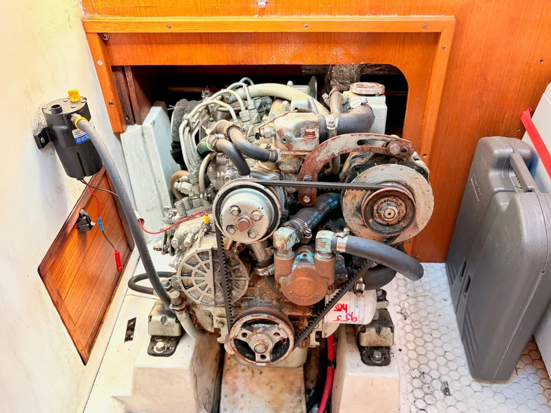 Slide: The Image of Engine compartment of a 2001 Catalina 36 Mark II. - 32