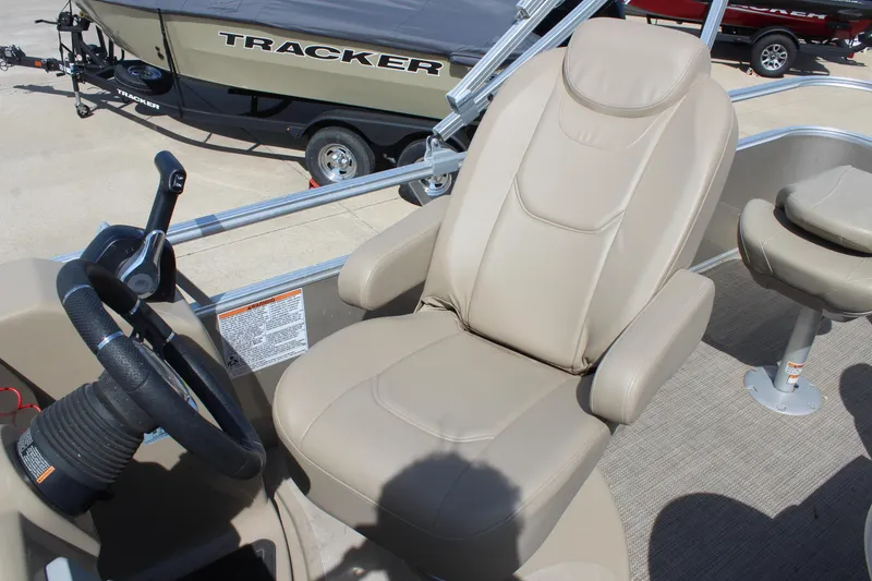 Slide: The Image of Captain's seat and steering wheel of 2020 SunChaser Geneva Fish 20 4.0 boat. - 17