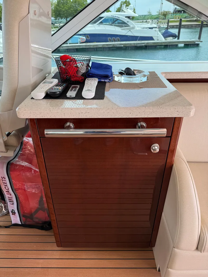 Slide: The Image of Sea Ray 60 Sundancer 2009 - 27