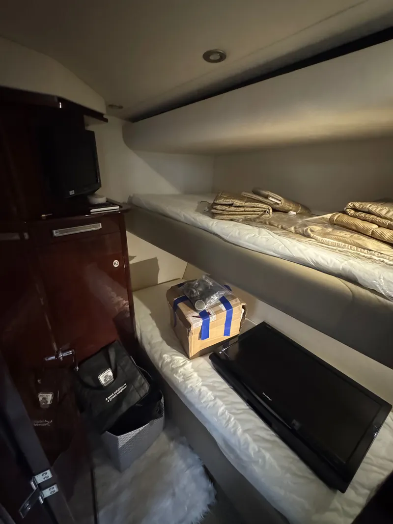 Slide: The Image of Sea Ray 60 Sundancer 2009 - 5