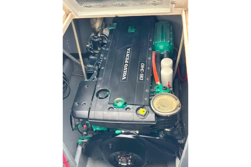 Slide: The Image of Volvo Penta D6-340 engine in 1996 Premium 28 Parasail boat. - 12