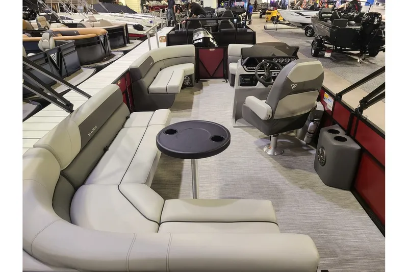 Slide: The Image of Viaggio Lago V20C 2024 - 10