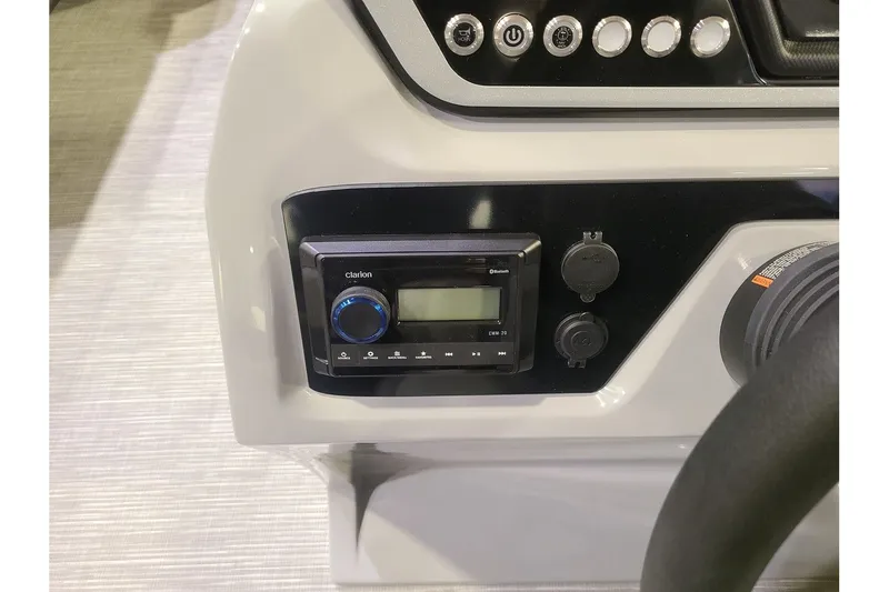 Slide: The Image of Viaggio Lago V20C 2024 - 14