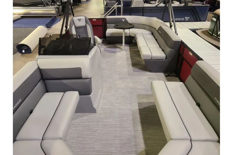 Slide: The Image of Viaggio Lago V20C 2024 - 4