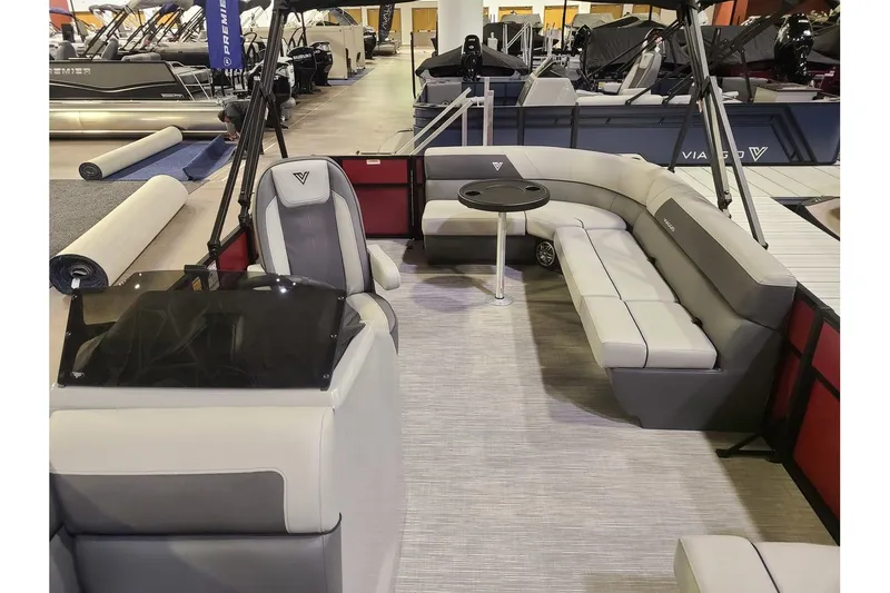 Slide: The Image of Viaggio Lago V20C 2024 - 5