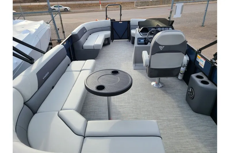 Slide: The Image of Viaggio Lago V20C 2024 - 10