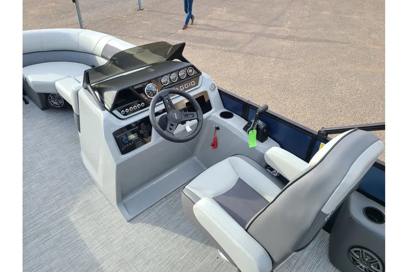 Slide: The Image of Viaggio Lago V20C 2024 - 11