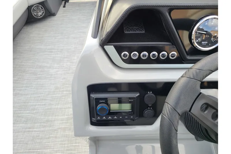 Slide: The Image of Viaggio Lago V20C 2024 - 13