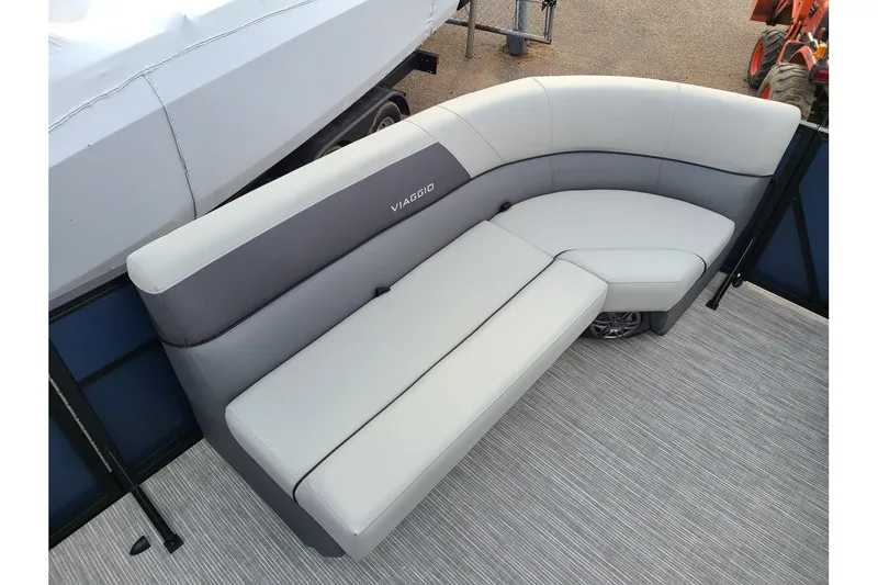 Slide: The Image of Viaggio Lago V20C 2024 - 17