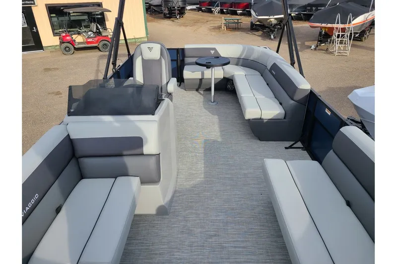 Slide: The Image of Viaggio Lago V20C 2024 - 4