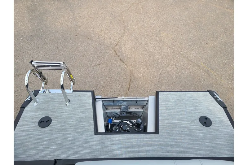 Slide: The Image of Viaggio Lago V20C 2024 - 9