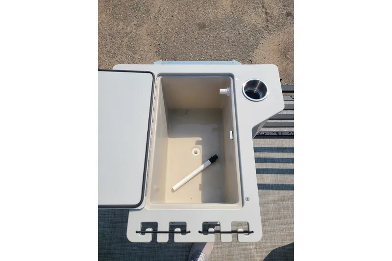 Slide: The Image of Flagship 18FC 2024 - 8