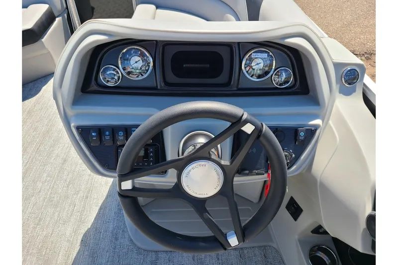 Slide: The Image of Trifecta 20RF LE With A 60HP Suzuki Motor 2024 - 12